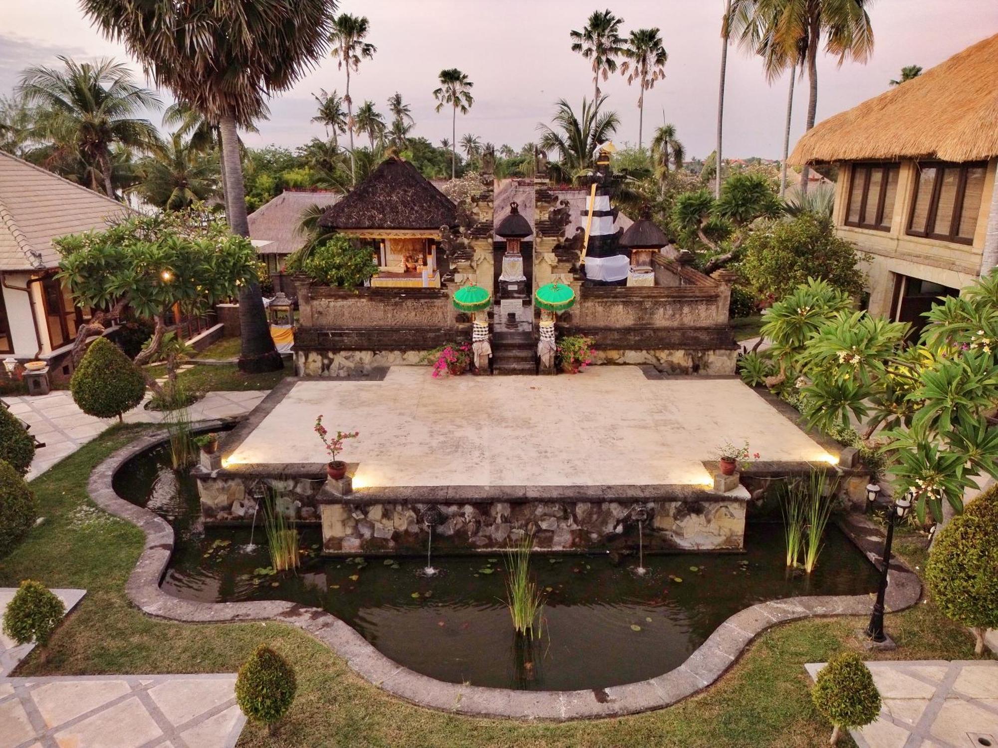 Hotel Puri Bagus Lovina Exterior foto