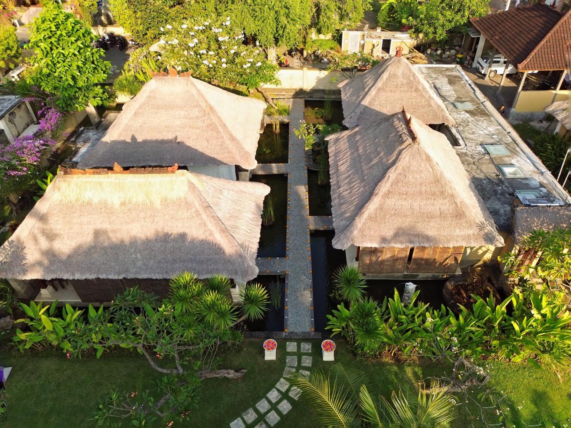 Hotel Puri Bagus Lovina Exterior foto